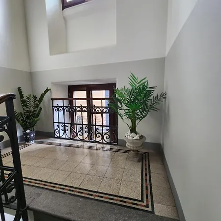 Casa Luini - New, Welcoming And Modern In The Historic Centre Of Como, With 2 Bedrooms And 1 Complete Bathroom And A Fully Equipped Kitchen דירה *