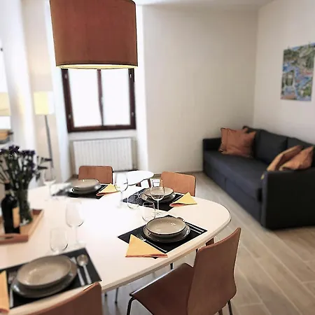 شقة Casa Luini - New, Welcoming And Modern In The Historic Centre Of Como, With 2 Bedrooms And 1 Complete Bathroom And A Fully Equipped Kitchen *