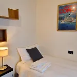 Casa Luini - New, Welcoming And Modern In The Historic Centre Of Como, With 2 Bedrooms And 1 Complete Bathroom And A Fully Equipped Kitchen Lägenhet *
