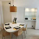 Casa Luini - New, Welcoming And Modern In The Historic Centre Of Como, With 2 Bedrooms And 1 Complete Bathroom And A Fully Equipped Kitchen Como