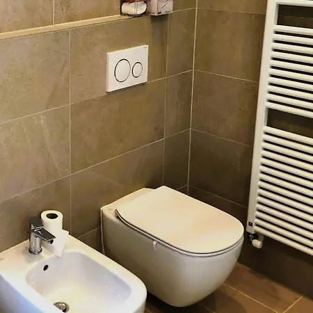 Apartmán Casa Luini - New, Welcoming And Modern In The Historic Centre Of Como, With 2 Bedrooms And 1 Complete Bathroom And A Fully Equipped Kitchen